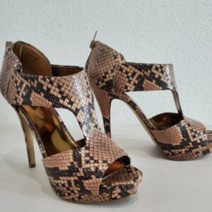 Nine West Pulman Platform Heels in Tan & Black Faux Snakeskin. No Signs of Wear.